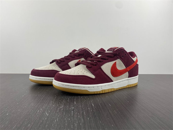 Nike SB Dunk Low Skate Like a Girl  DX4589-600
