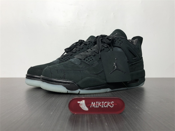 Jordan 4 Retro Kaws Black 930155-001