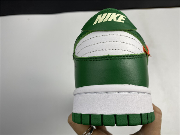 OFF-WHITE x Nike Dunk Low  CT0856-700