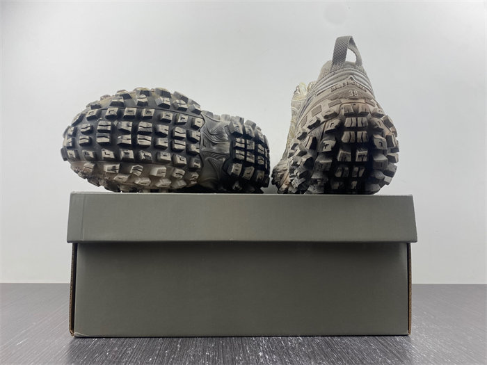 Ba*len*cia*ga defender beige 685611 w2raf 9700