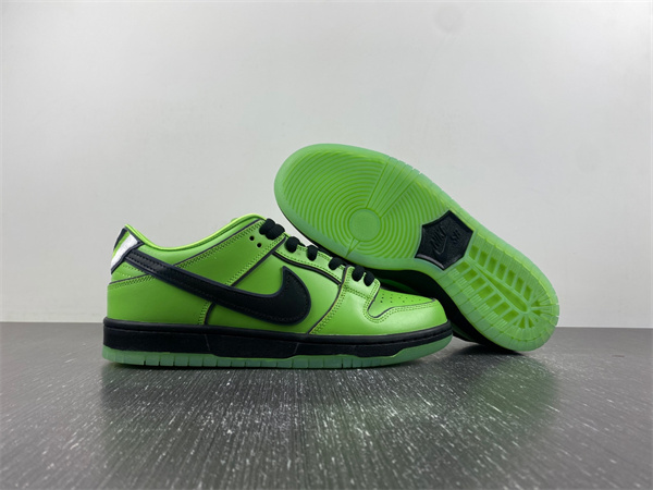The Powerpuff Girls x Nike SB Dunk Low FZ8319-300