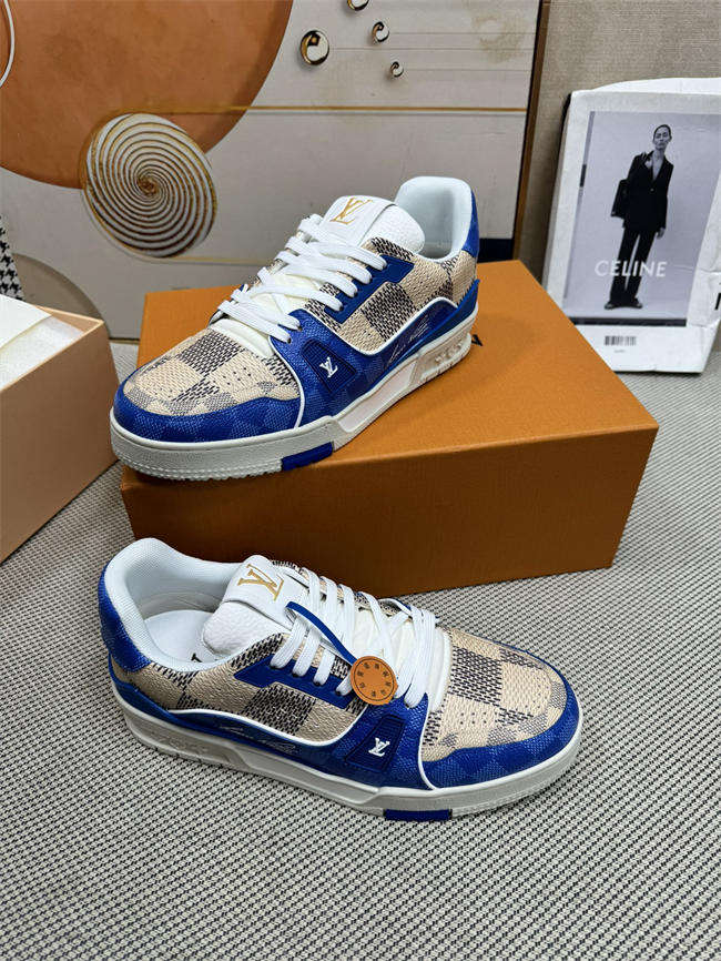 Lv Trainer Sneaker 28