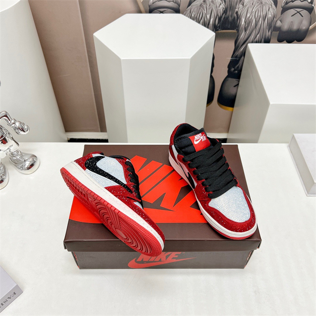 Nike Air Jordan 1 Low crystal T101